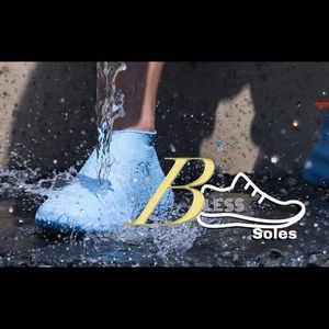 Shoe Covers Protect your cleans shoes from outside particles